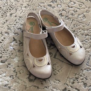 Naot shoes